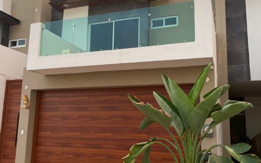 CASA EN VENTA EN BOSQUES DEL REY PRIVADA OLIVOS